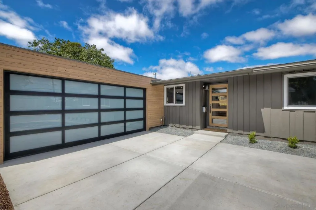 5162 Limerick Ave, San Diego, California 92117 home-pic-1