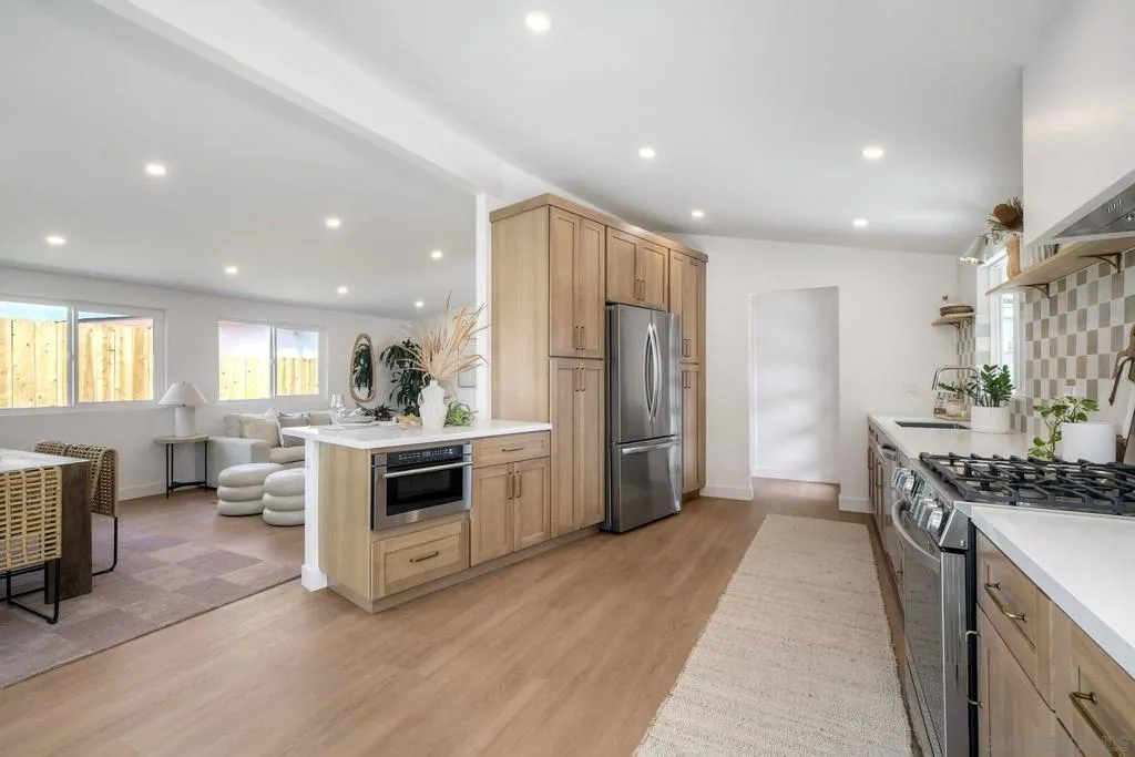 5162 Limerick Ave, San Diego, California 92117 home-pic-7