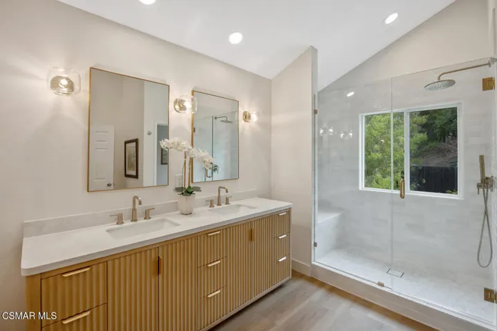 2116 Glastonbury Rd Westlake-large-046-0