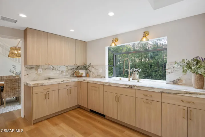 2116 Glastonbury Rd Westlake-large-024-0