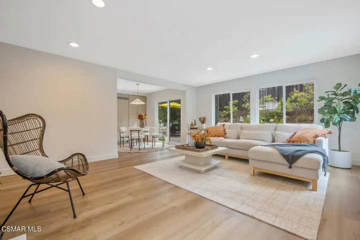 2116 Glastonbury Rd Westlake-large-018-0