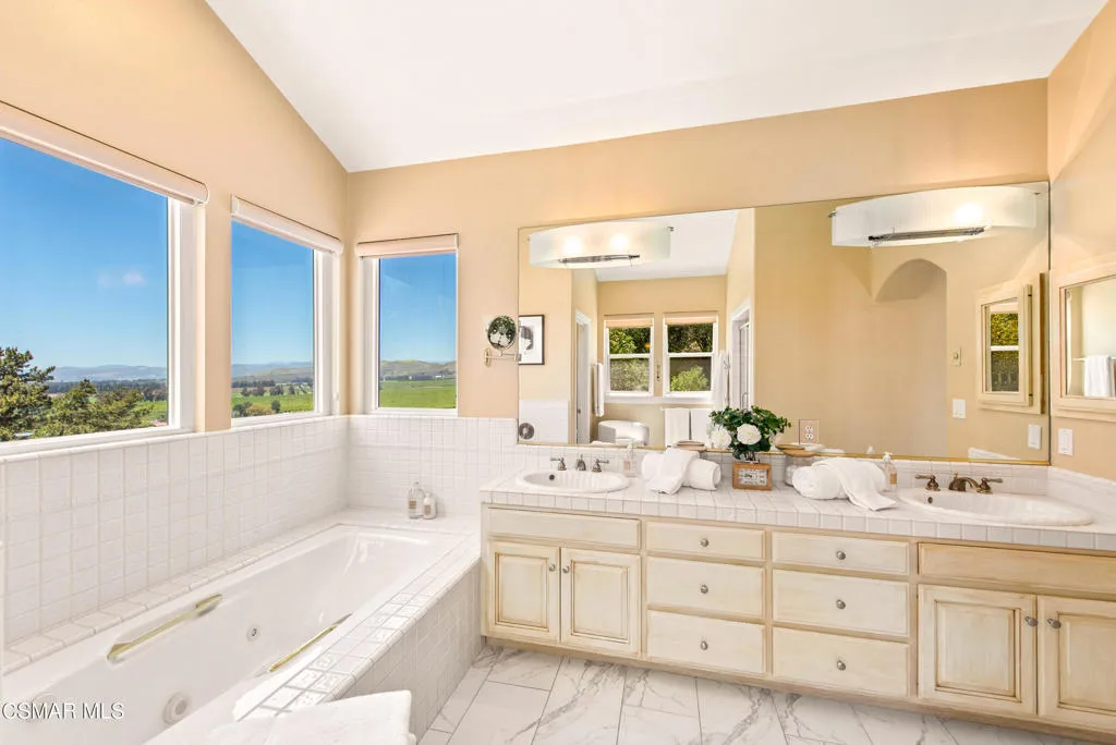 1074 Deseo Avenue, Camarillo, California 93010 home-pic-35