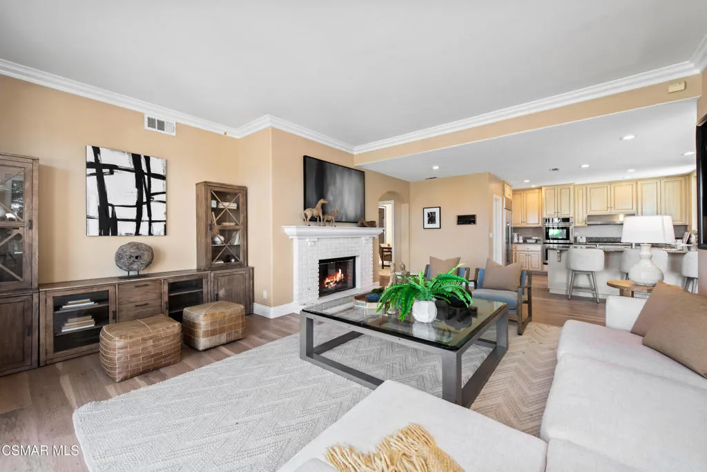1074 Deseo Avenue, Camarillo, California 93010 home-pic-18