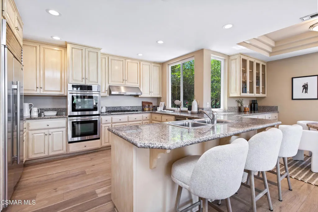 1074 Deseo Avenue, Camarillo, California 93010 home-pic-23