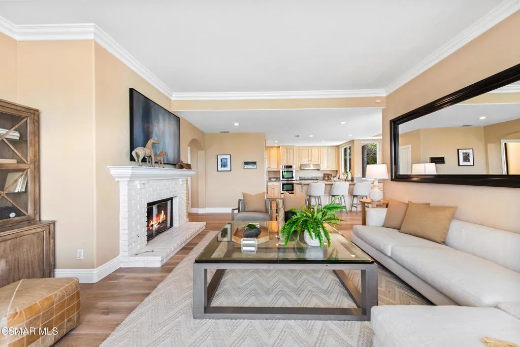 1074 Deseo Avenue, Camarillo, California 93010 home-pic-19