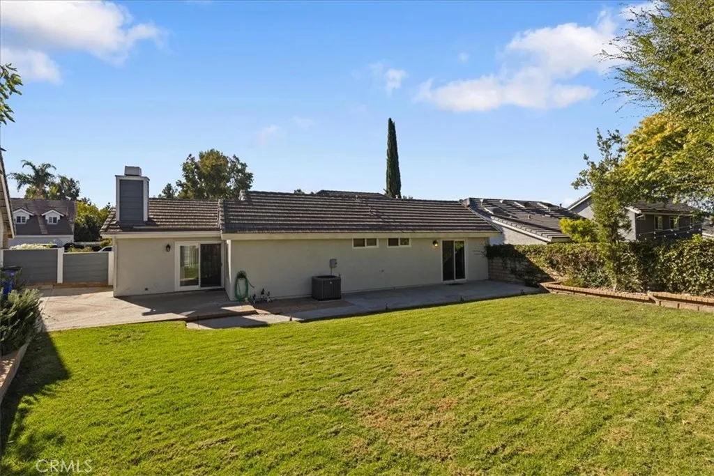 26010 Coronado Court, Valencia, California 91355 home-pic-15