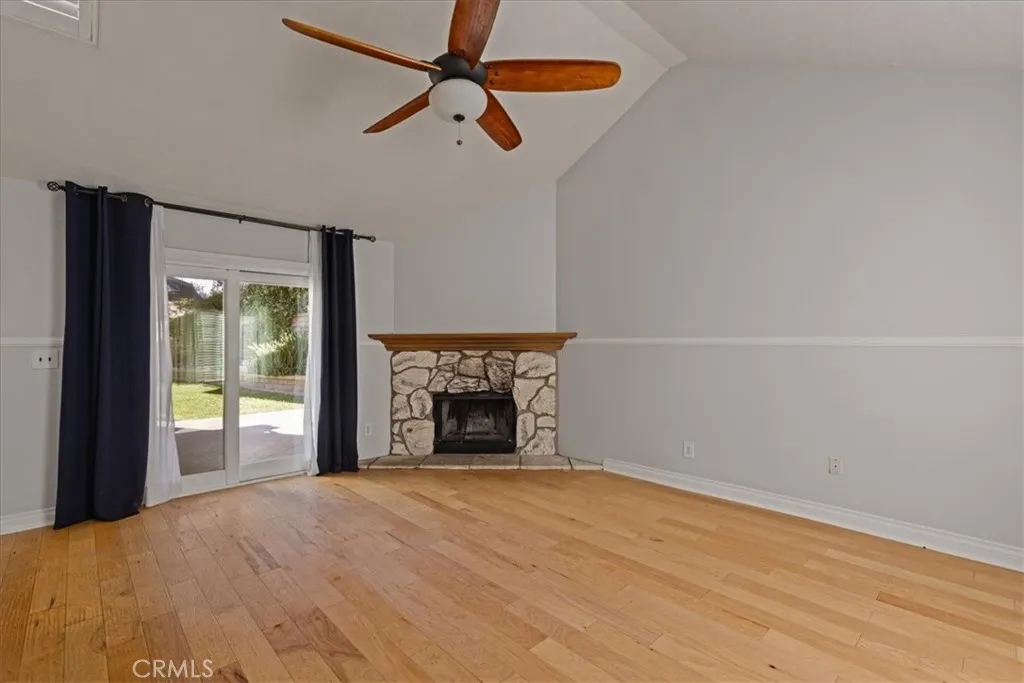 26010 Coronado Court, Valencia, California 91355 home-pic-7