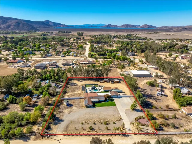 30245 Santa Fe, Hemet, California 92543