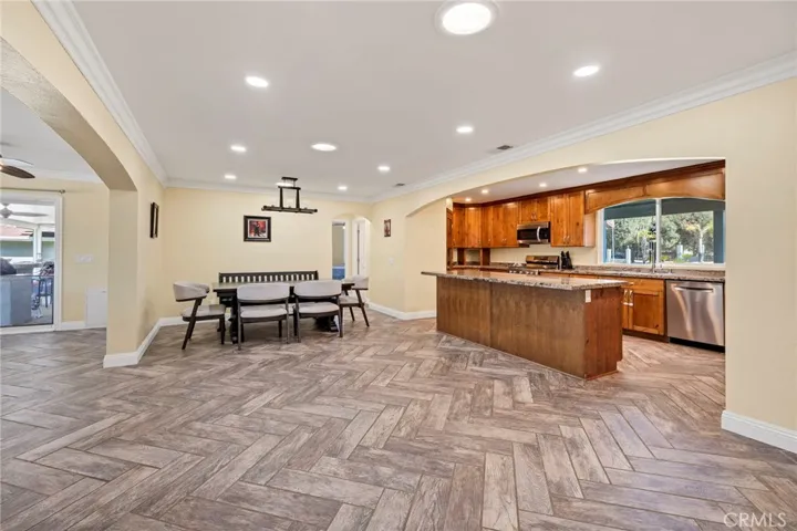 30245 Santa Fe, Hemet, California 92543