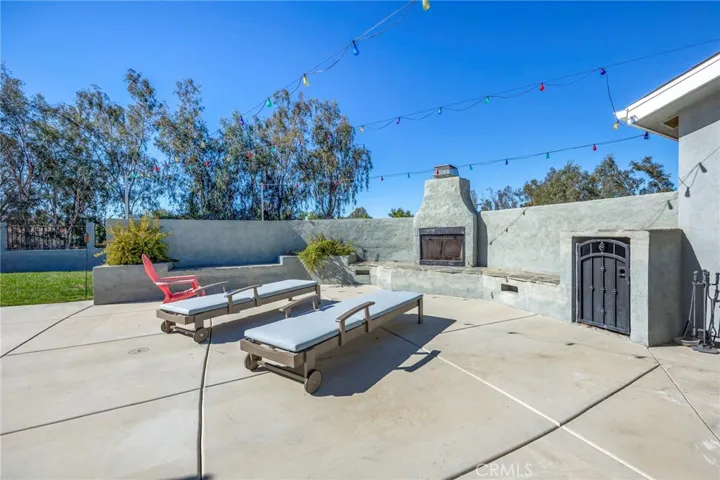 30245 Santa Fe, Hemet, California 92543