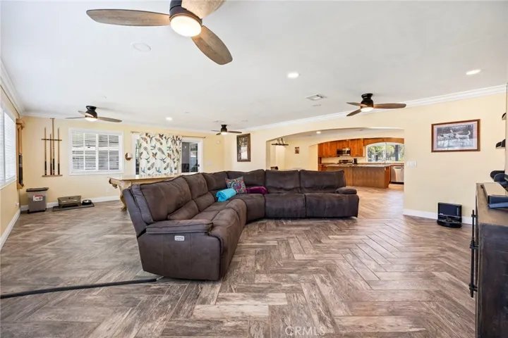 30245 Santa Fe, Hemet, California 92543