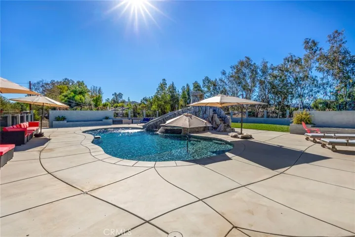30245 Santa Fe, Hemet, California 92543