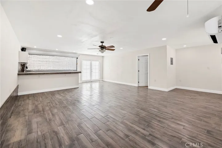 30245 Santa Fe, Hemet, California 92543