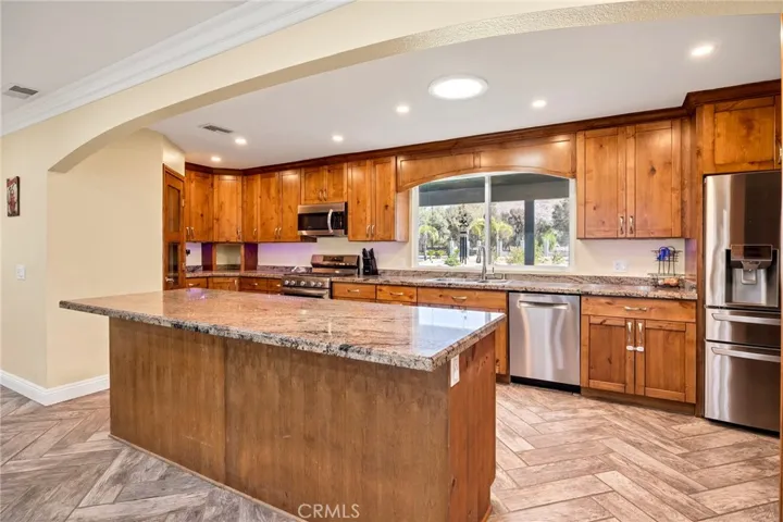 30245 Santa Fe, Hemet, California 92543