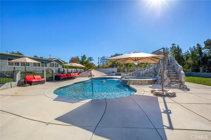 30245 Santa Fe, Hemet, California 92543