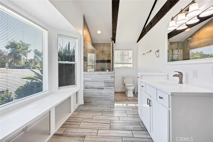 30245 Santa Fe, Hemet, California 92543