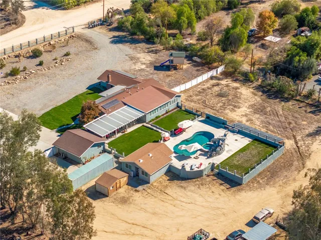 30245 Santa Fe, Hemet, California 92543