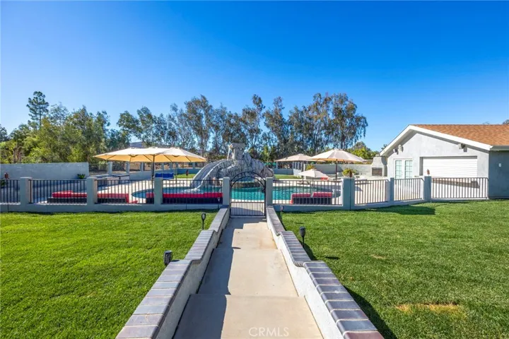 30245 Santa Fe, Hemet, California 92543