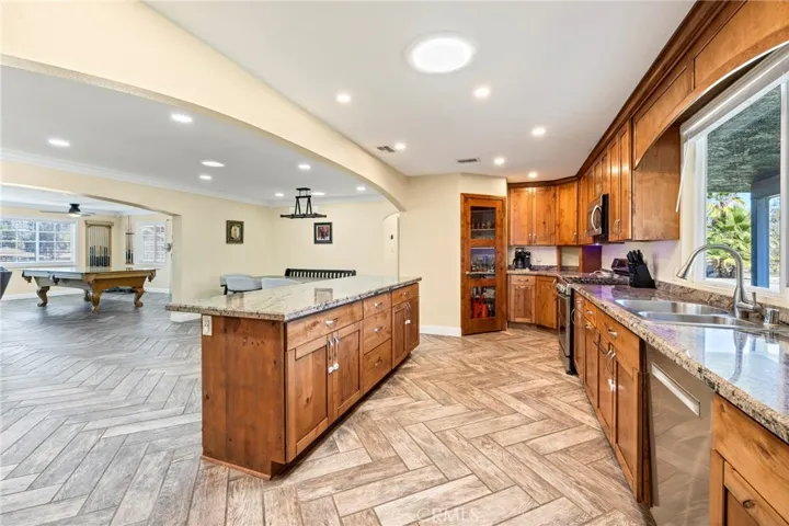30245 Santa Fe, Hemet, California 92543