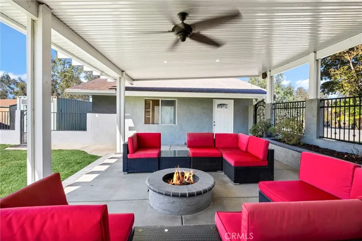 30245 Santa Fe, Hemet, California 92543
