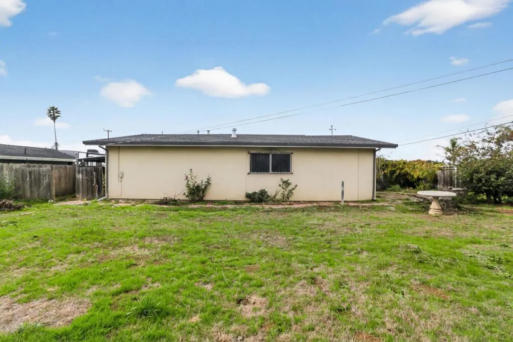 290 Zurich, Watsonville, California 95076 home-pic-25