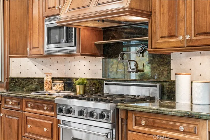 698 S Gentry, Anaheim Hills, California 92807