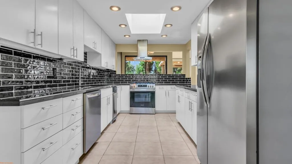 34585 Calle Tobara, Cathedral City, California 92234 home-pic-17