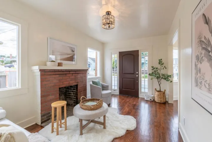 139 Carmel Avenue, Pacific Grove, California 93950