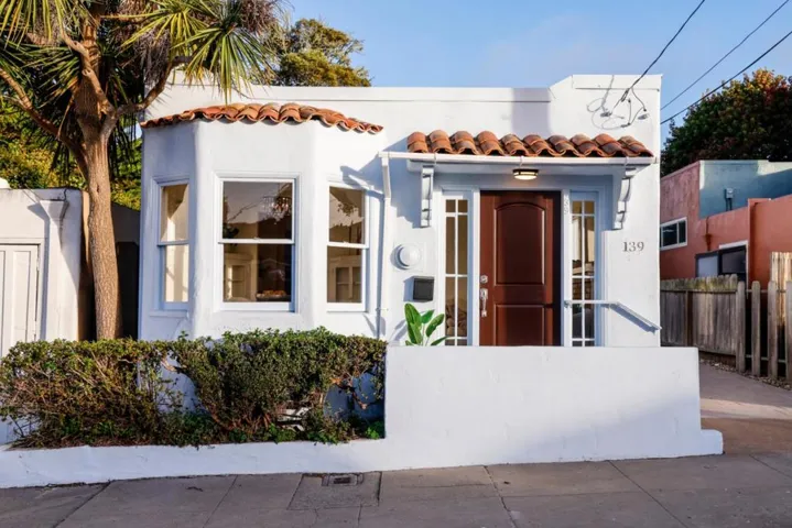 139 Carmel Avenue, Pacific Grove, California 93950