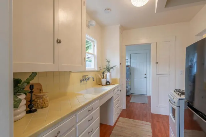 139 Carmel Avenue, Pacific Grove, California 93950