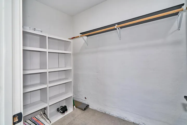 73300 Paradise Ave Desert Hot-large-057-