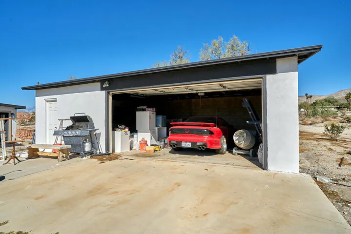 73300 Paradise Ave Desert Hot-large-036-