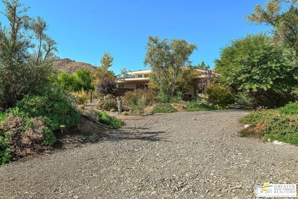 4974 Avenida Del Sol, Joshua Tree, California 92252 home-pic-4