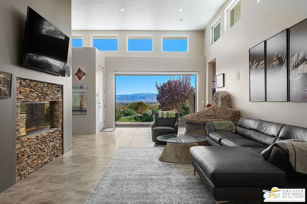 4974 Avenida Del Sol, Joshua Tree, California 92252 home-pic-11