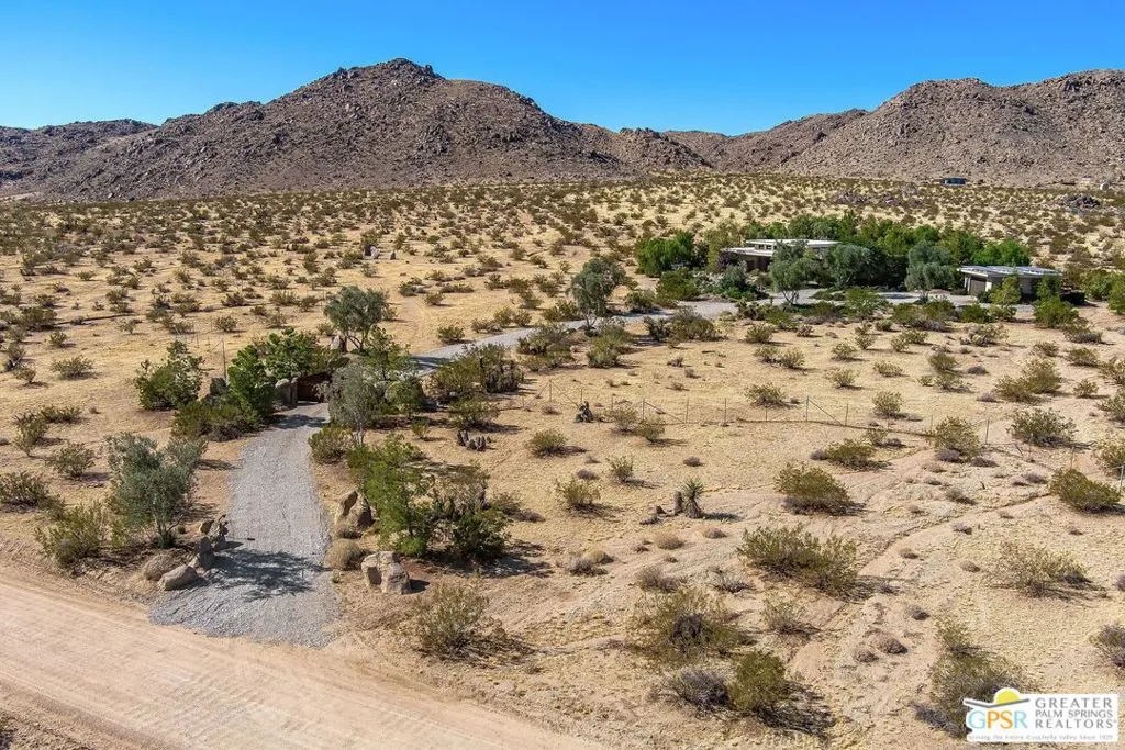 4974 Avenida Del Sol, Joshua Tree, California 92252 home-pic-33
