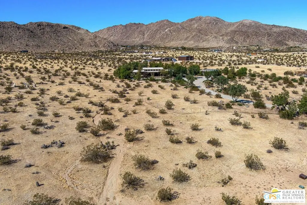 4974 Avenida Del Sol, Joshua Tree, California 92252 home-pic-34
