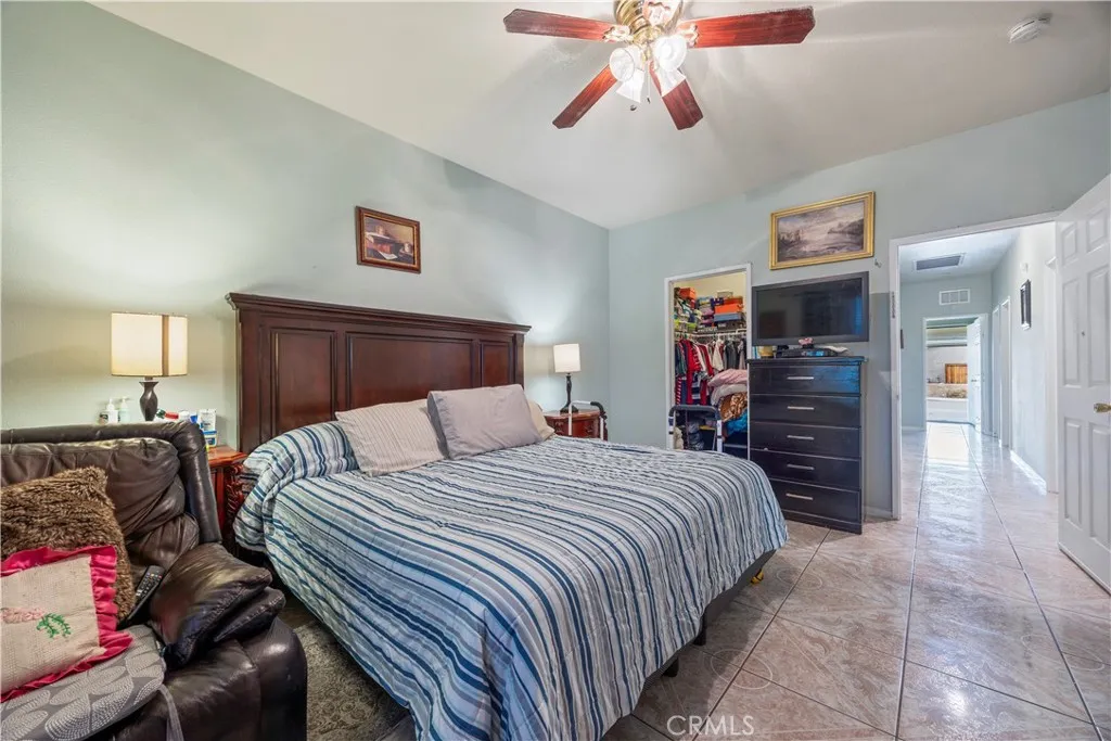 15587 Great Spirit Street, Victorville, California 92394 home-pic-25
