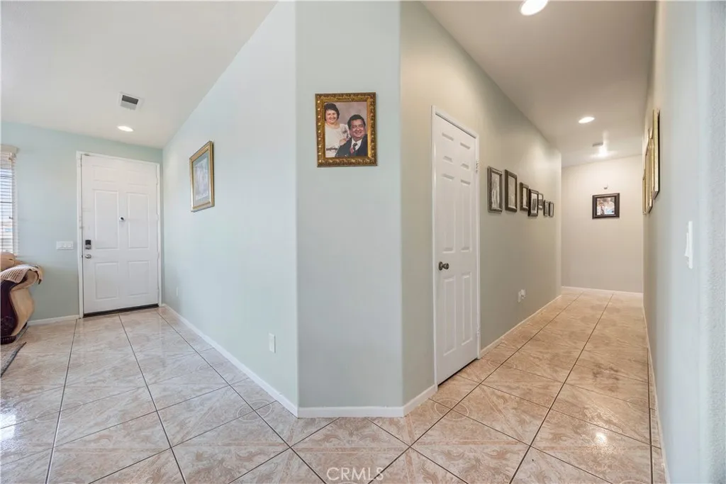 15587 Great Spirit Street, Victorville, California 92394 home-pic-21