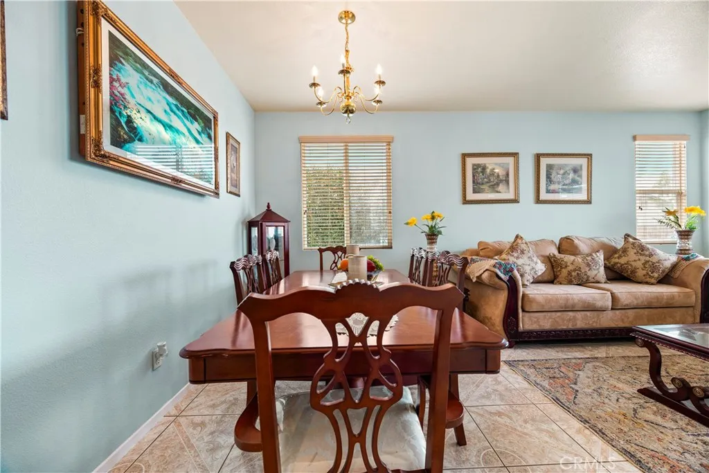 15587 Great Spirit Street, Victorville, California 92394 home-pic-12