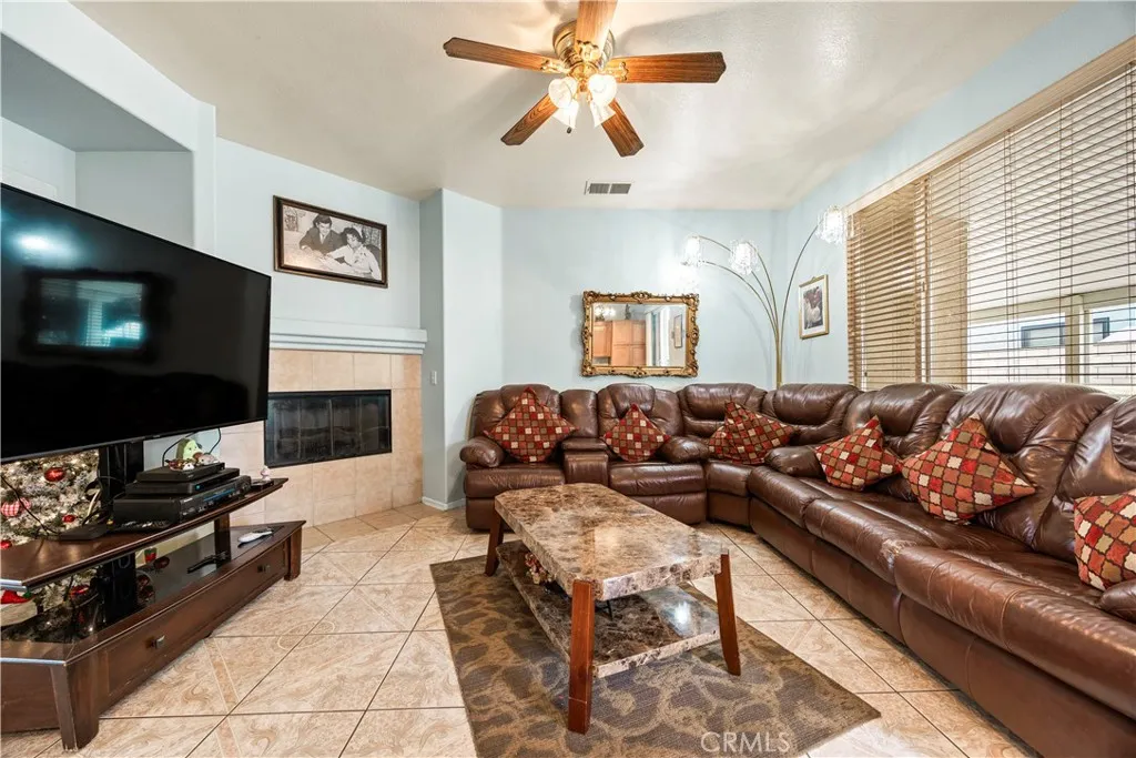15587 Great Spirit Street, Victorville, California 92394 home-pic-15