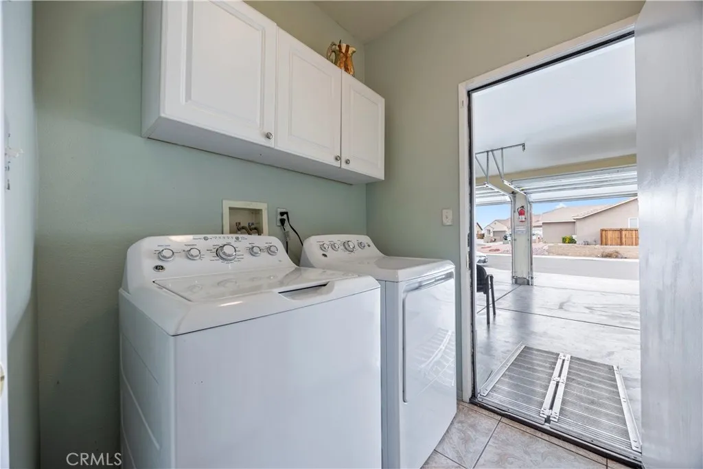 15587 Great Spirit Street, Victorville, California 92394 home-pic-45