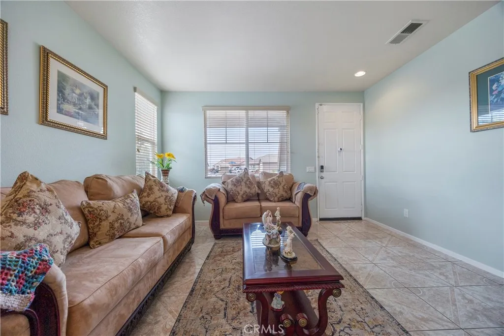 15587 Great Spirit Street, Victorville, California 92394 home-pic-22