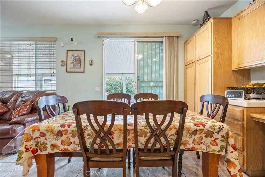 15587 Great Spirit Street, Victorville, California 92394 home-pic-20