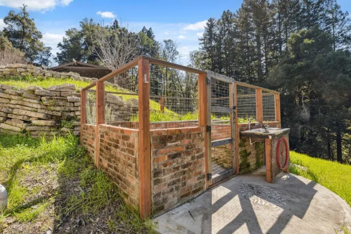 400 Dorrance Road, Boulder Creek, California 95006