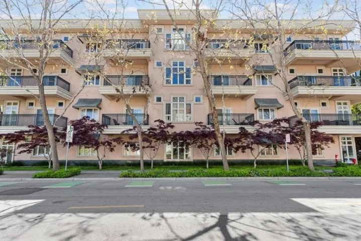 200 Sheridan Avenue 406, Palo Alto, California 94306