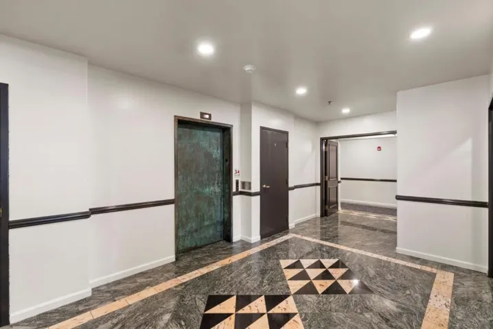 200 Sheridan Avenue 406, Palo Alto, California 94306