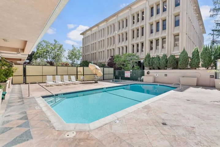 200 Sheridan Avenue 406, Palo Alto, California 94306