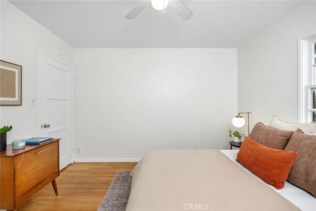 3910 E De Ora Way, Long Beach, California 90815 home-pic-19