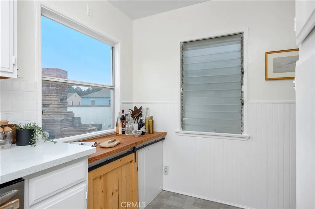 3910 E De Ora Way, Long Beach, California 90815 home-pic-11