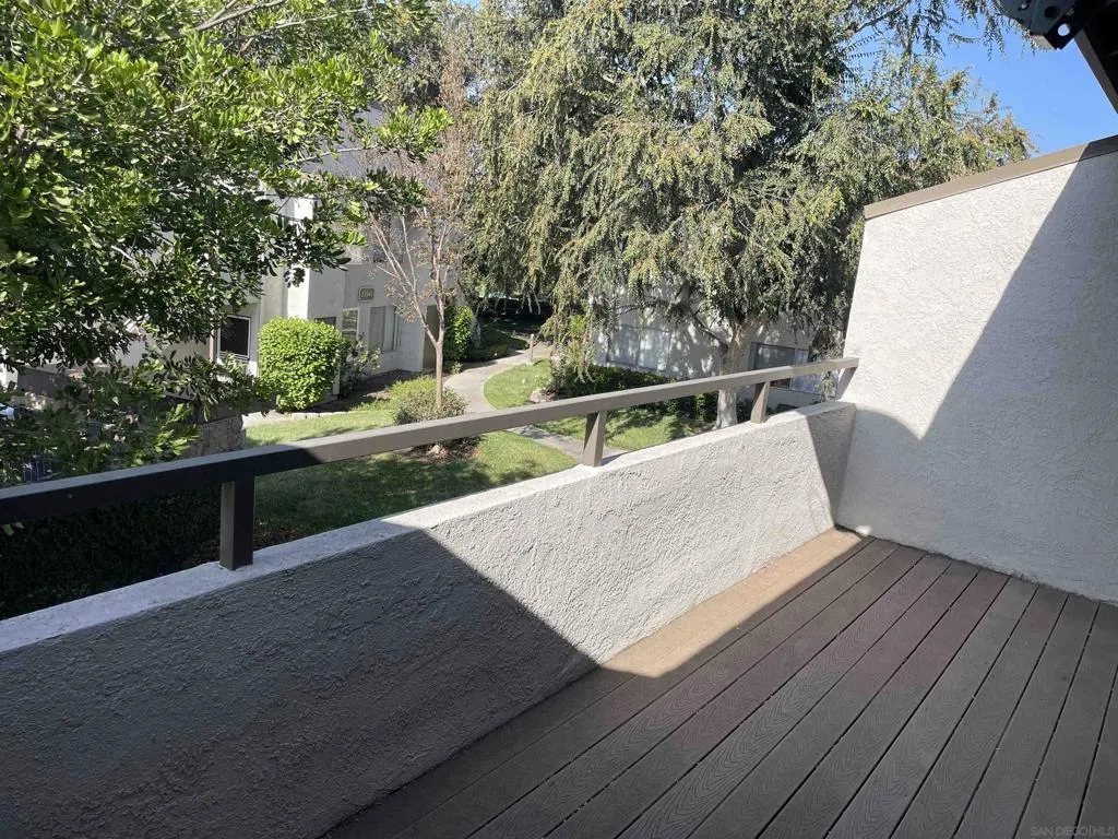 21921 Rimhurst Dr 130-g, Lake Forest, California 92630 home-pic-6